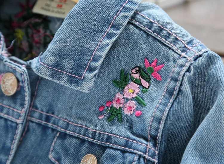 Новинка пальто для девочек корейское джинсовое с цветочной вышивкой и лацканами