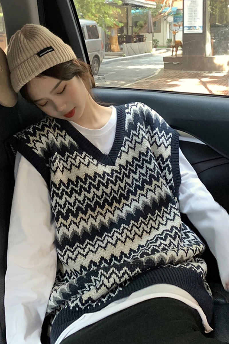 

Design Sense Layered Knitted Vest Women Spring And Autumn New Korean Style Loose Outer Wear Fashion Contrast Sweater Vest 2021