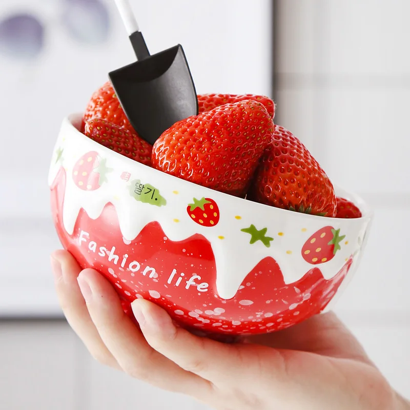Cute Strawberry Ceramic Bowl Breakfast Cereal Calix Water Milk With Lid Tableware Fruit Ramen Soup Friends Gift Dessert Cups | Дом и сад