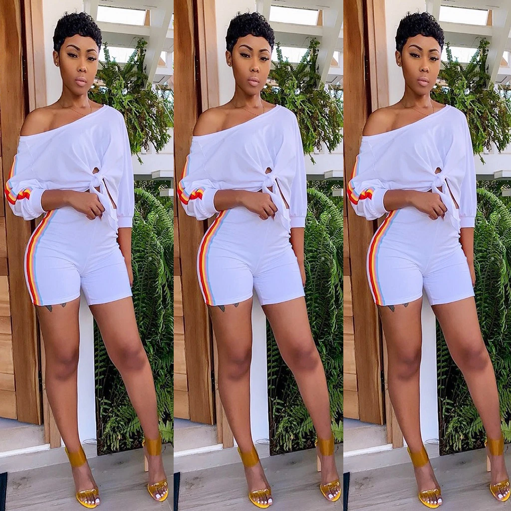 Женский спортивный костюм с радужными полосками укороченный топ на одно плечо