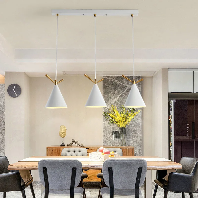 Креативный подвесной светильник с тремя головками современный модный для бара