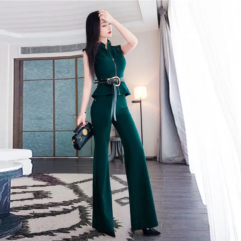 Женский комплект из двух предметов блузка без рукавов с воротником стойкой на