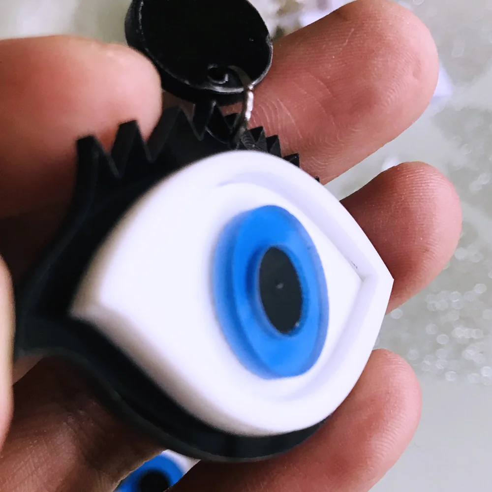 Женские акриловые серьги подвески в стиле панк с большими голубыми глазами для