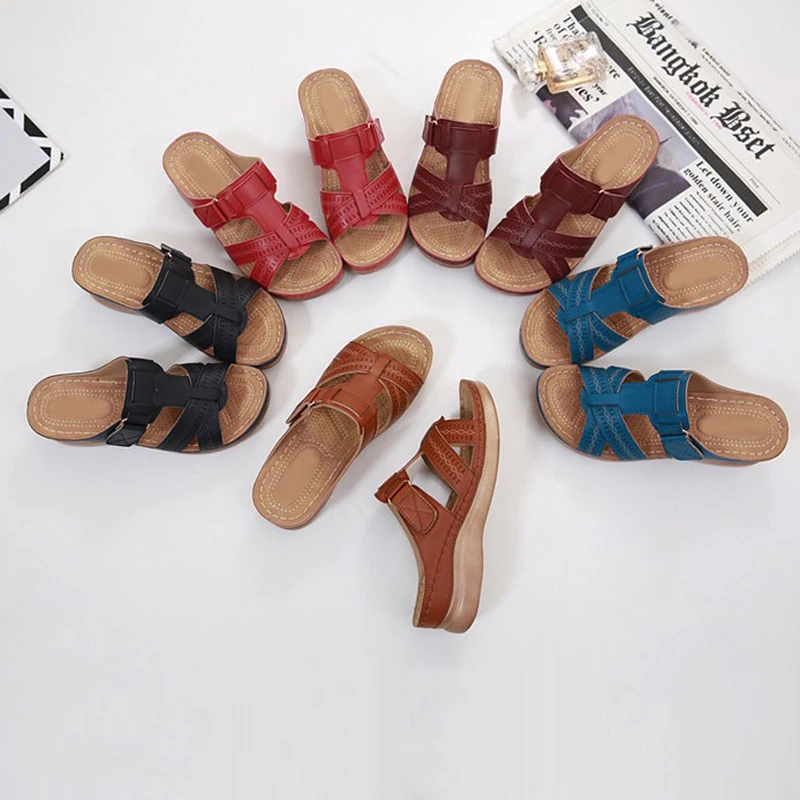 Женские летние босоножки на танкетке из PU искусственной кожи застежке-липучке