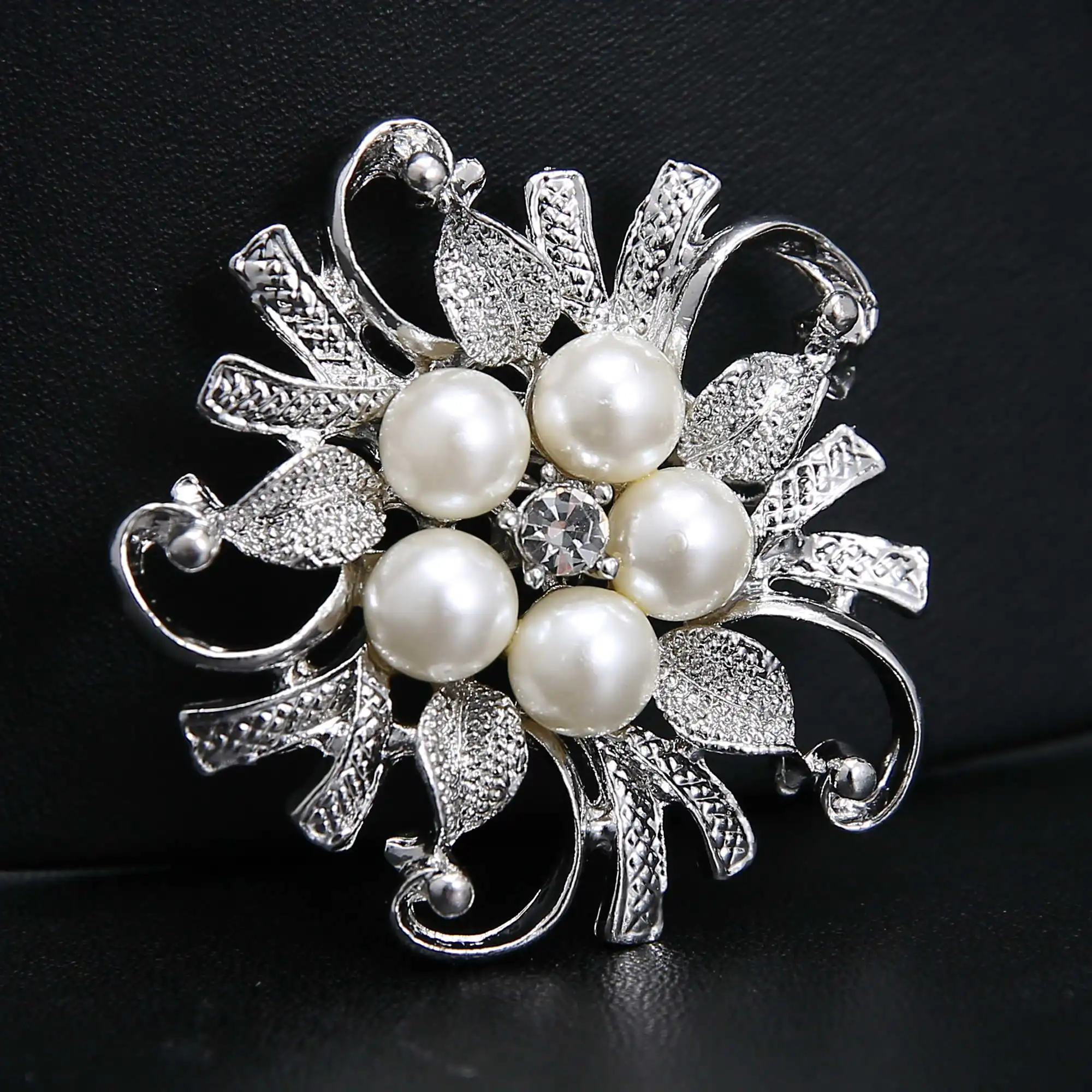 Korean Fashion Silver Color Wedding Brooches Simulated Pearl Beads Brooch Flower Collar Dressing Hijab Pins Fashion Jewelry Gift