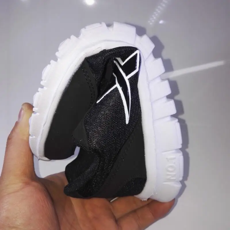 

2020 Sneakers Women Light Weight Running Shoes For Women Soles Breathable zapatos de mujer High Quality Couple Sport Shoes 35-40