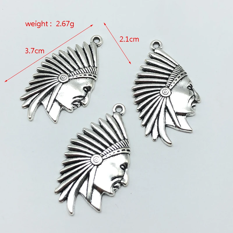 Очаровательная египетская королева Клеопатра Фараон голова индийского головы