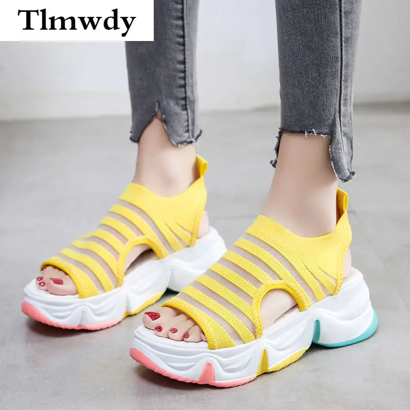 

Сандалии женские для ходьбы, удобные босоножки с радужной подошвой, уличные пляжные римские сандалии с открытым носком, на толстой подошве, ...