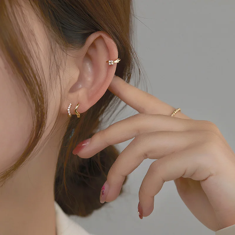 

2021 New Korean Cartilage Earring for Women Fashion Cz Small Screw Back Stud Helix Tragus Conch Rook Lobe Piercing Jewelry