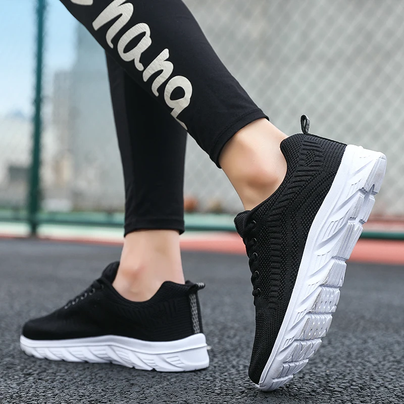 

2021 New Men's Casual Shoes Light Walking Shoes Comfortable Lace-up Rubber Thick bottom Soft Bottom Leisure Shoes