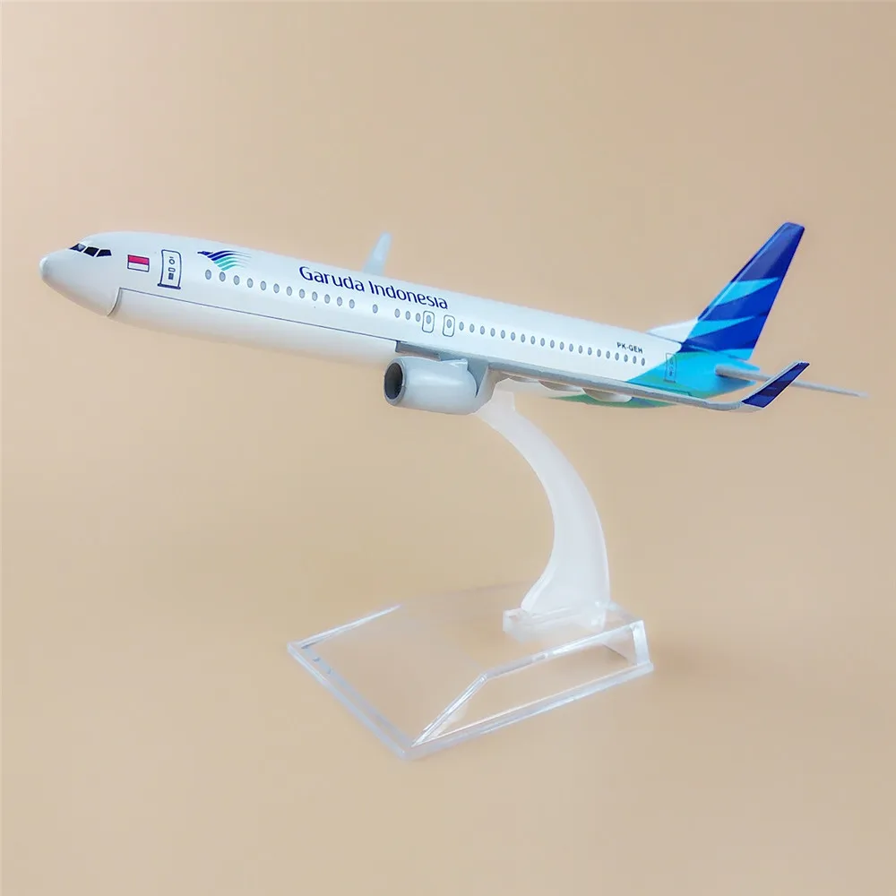

16 Air Garuda, , 737 B737