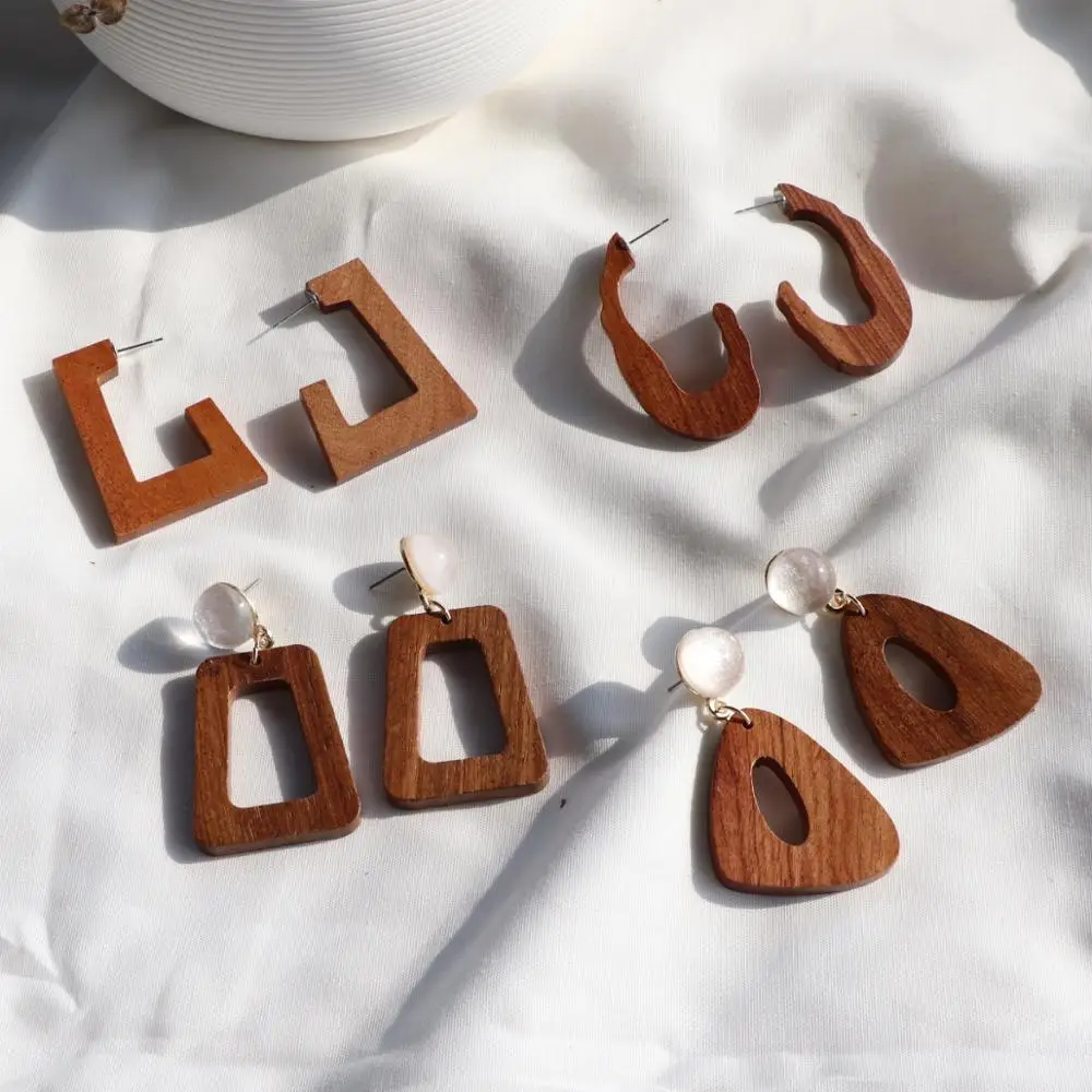 Модные массивные серьги коричневые деревянные полые для женщин вечерние