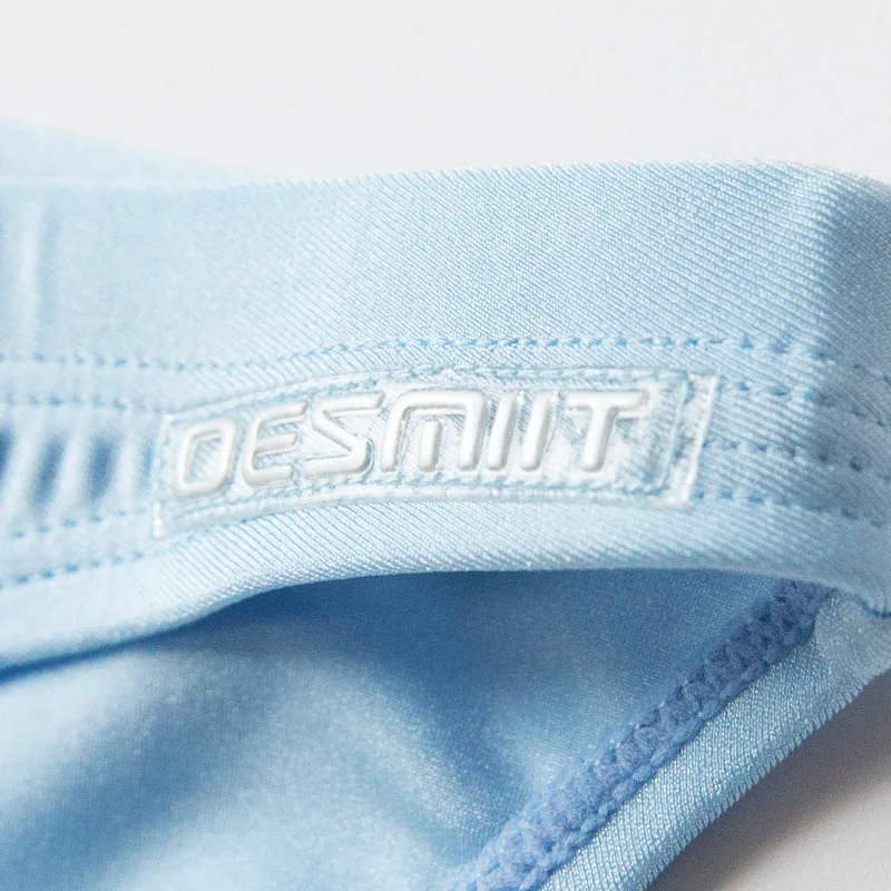 Мужской купальник однотонный купальный костюм трусы сексуальный треугольные