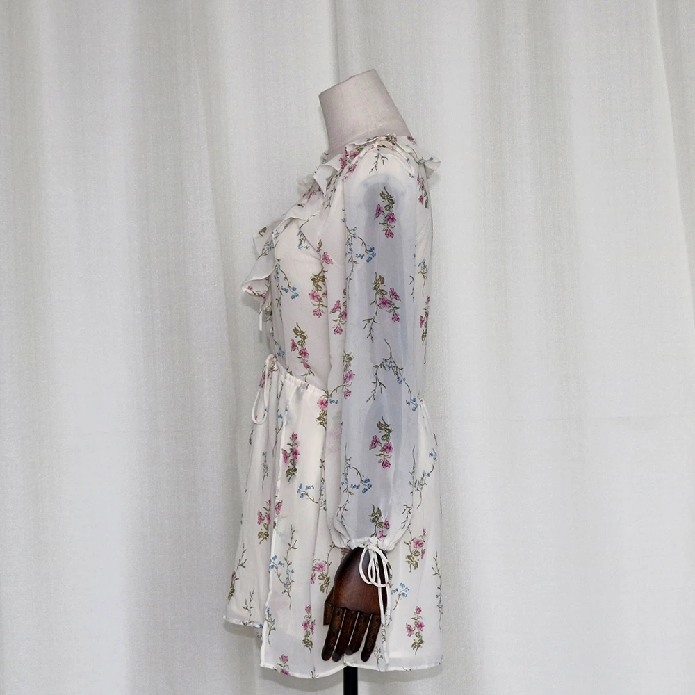 Весеннее платье с длинными рукавами цветочным рисунком V образным вырезом