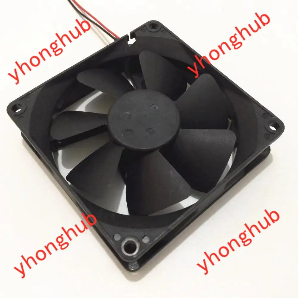 Yate Loon D90BL-12 DC 12V 0.14A Размеры: 90x90x25 мм 2-провод Сервер вентилятор охлаждения |