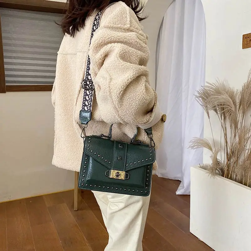 

2021 New Designers Rivet Crossbody Bag Women Fashion Casual Shoulder Bags Lady Vintage PU Leather Handbag Girl Luxury Waist Bags