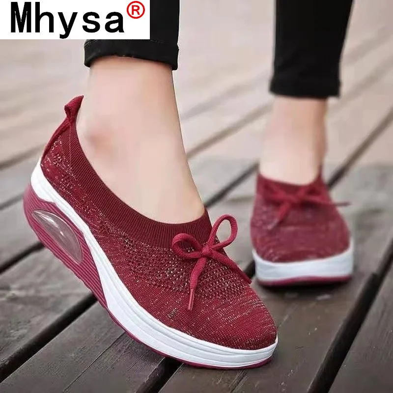 

Женские кроссовки на танкетке, повседневные Мягкие сетчатые дышащие кроссовки с цветочным кружевом, обувь для тренировок, 2021