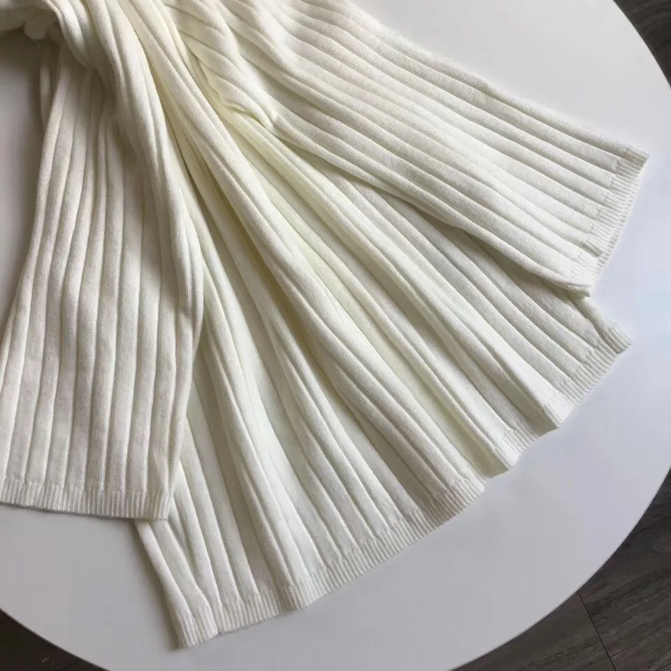 

Spring/Summer 2020 New Knitted Pullover Fashion Casual White Turtleneck Wool Blend Knitted Sweater