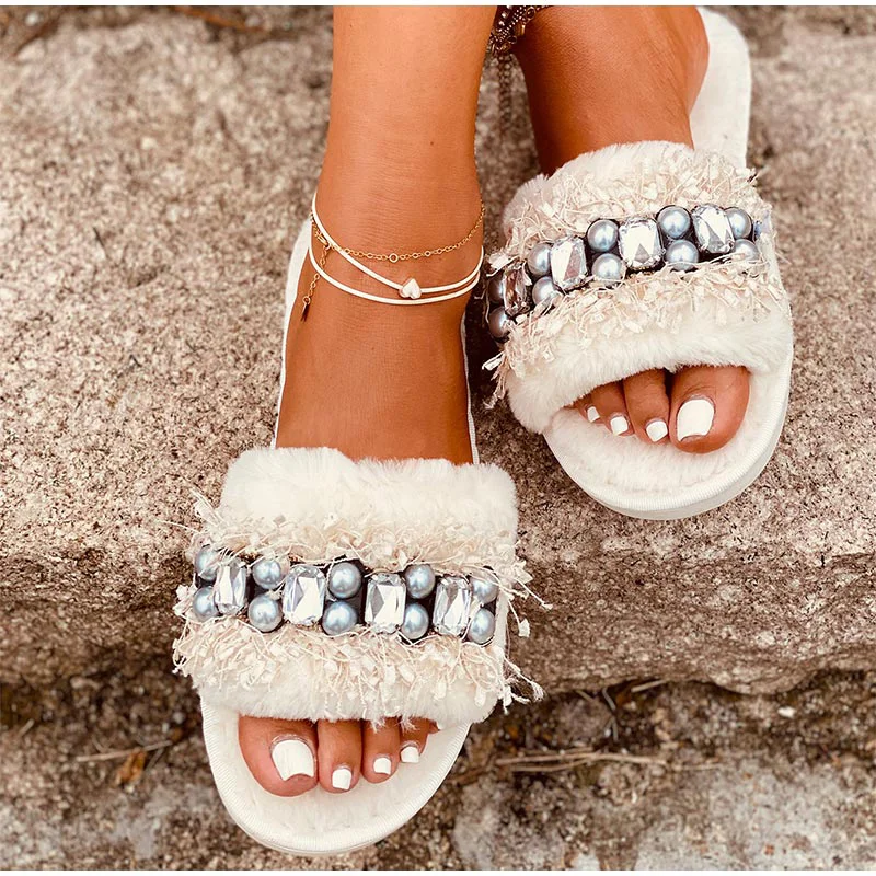 

2021 Woman Fur Sliders For Women Furry Slippers Pearl Crystal Fur Sandals Female Winter Comfort Flat Women's Home Autumn Shoes