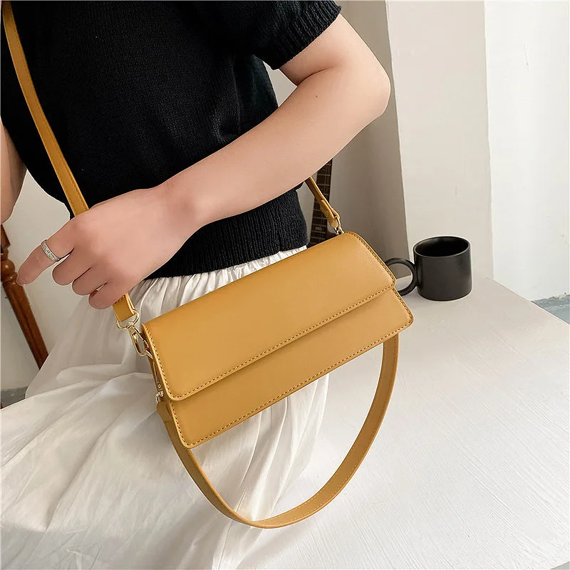 

High-quality Girls Small Bag 2021 Spring New Korean Fashion Ladies One-shoulder Underarm Bag Simple Messenger Small Square Bag