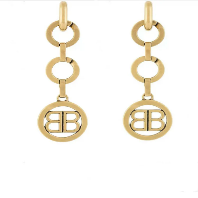 

2020 new long retro metal ring buckle Pendant Earrings European and American fashion personality