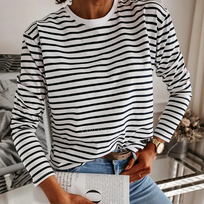 

Women Black And White Stripes O Neck Casual Tops Long Sleeve Loose Pullover T-shirt 2021 Srping New Fashion Korea Shirt