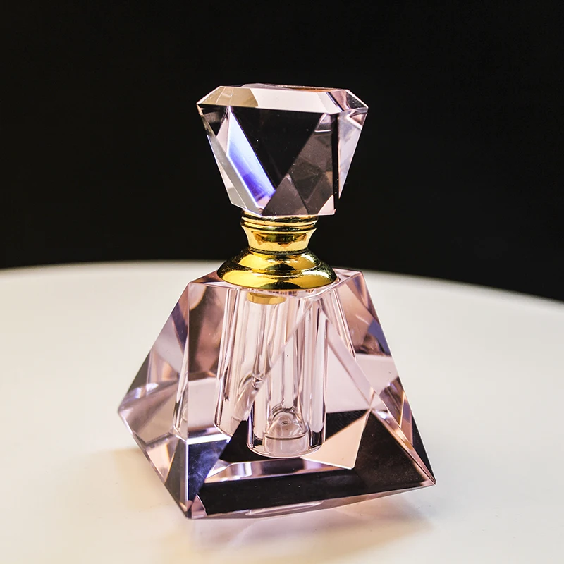

Vintage Styles 3ml Luxury Pyramid Shape Pink Crystal Perfume Bottles Home Decoration Bottle Wedding FavorsValentine Gift