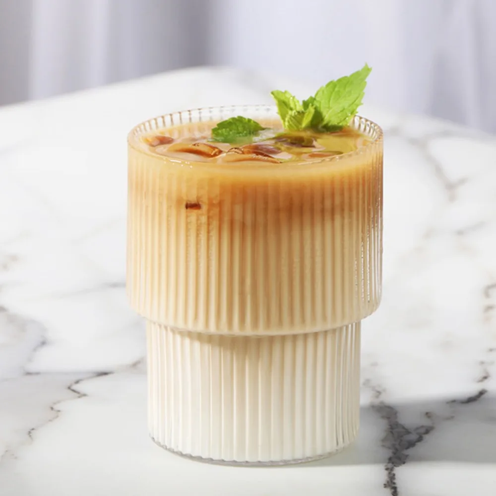 

2021 New Nordic Water Bottle Glass Cups Gold Vertical Stripe Glass Creative Fruit Juice Drinking Water Cup Set Milk Bottle