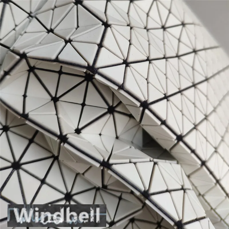 

Цветная лазерная Светоотражающая Глянцевая кожаная ткань 32 см * 49 см/шт., креативная ткань для дизайна одежды