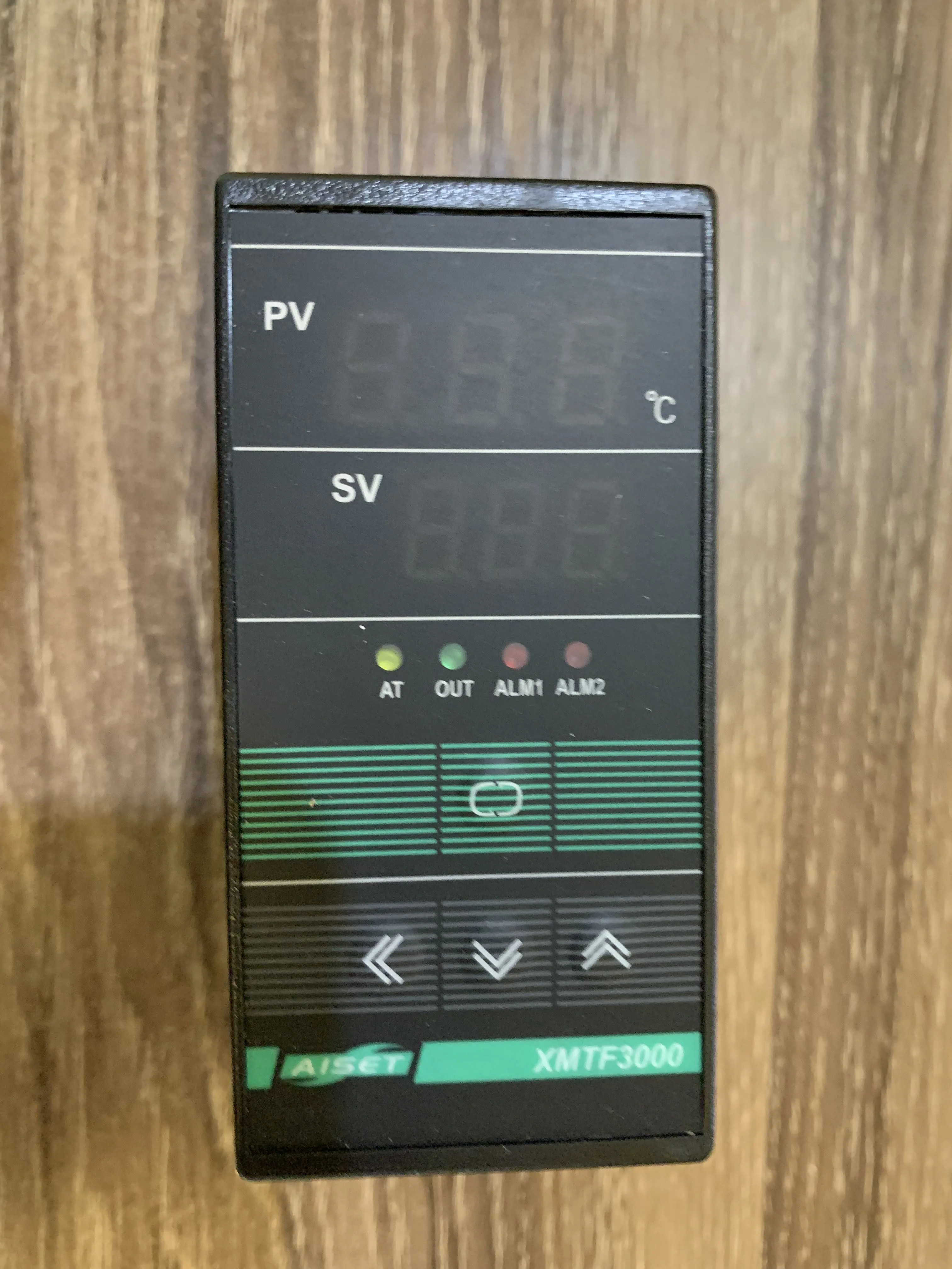 Терморегулятор AISET XMTG 3000 предназначенный для контроля температуры в Шанхае (оригинал). XMT-3411V XMTF-3411V (N) включение.