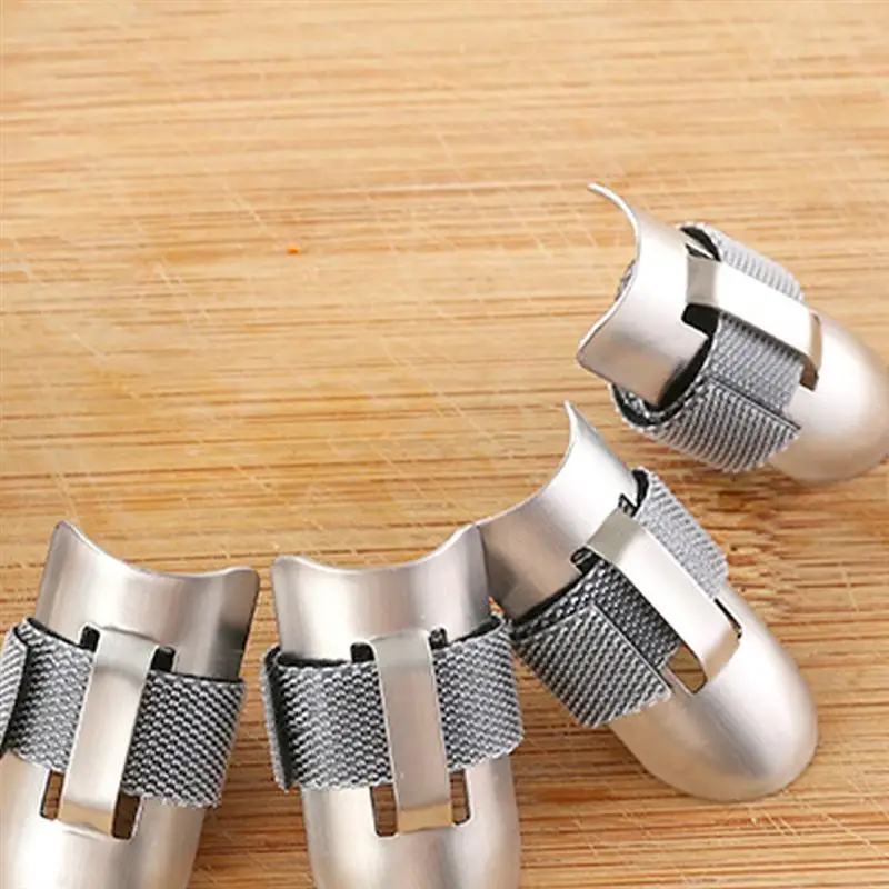 Наконечники для пальцев на кухню (2 шт.), настраиваемые, из нержавеющей стали, инструменты для защиты ногтей при нарезке, нарезании, очистке и обдирании (Артикул A35).