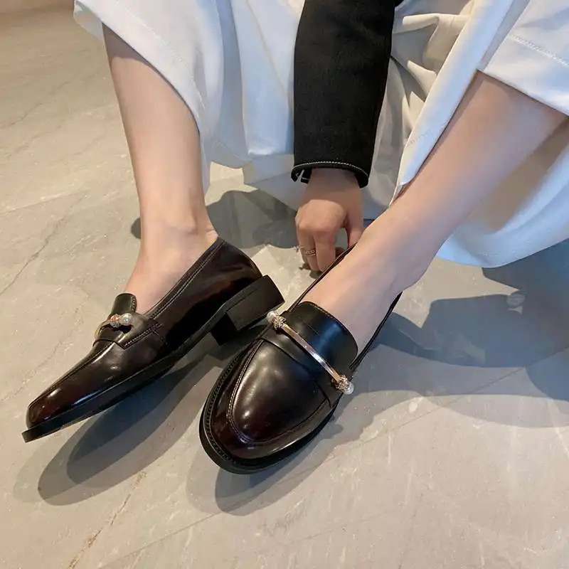 

Krazing pot big size cow leather pearl loafers preppy style women pumps round toe med heel office lady slip on spring shoes L2f1