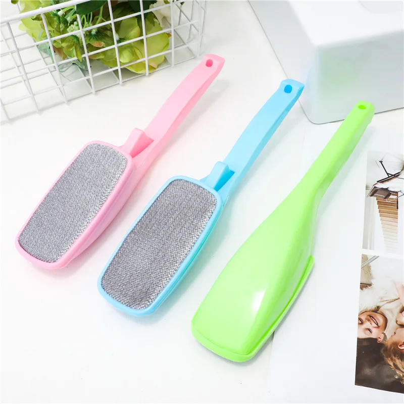 

2 Pcs Clothes Sticks Sweeping Bed Dust Brush Clothes Sticky Hair Brush Electrostatic Brush Household Coat Sticky Hair Device