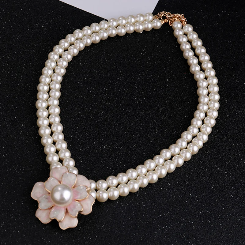 

Camellia Double Women Deserve To Act The Role of Fashionable Joker Pearl Necklace Sweater Chain Petal Length