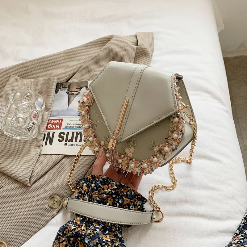 

2021new Trendy Fashion High-quality Lace Flower Shoulder Bag Designer All-match Chain Messenger Bag Casual Lady Small Square Bag
