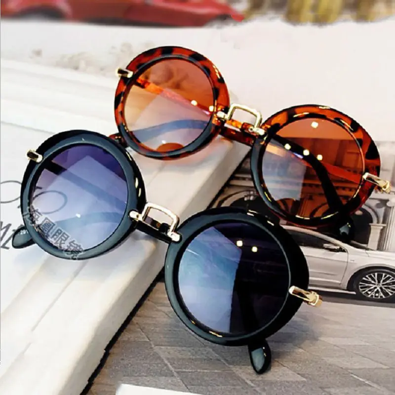 Детские солнцезащитные очки Круглые маленькие с пчелками UV400 пластиковые