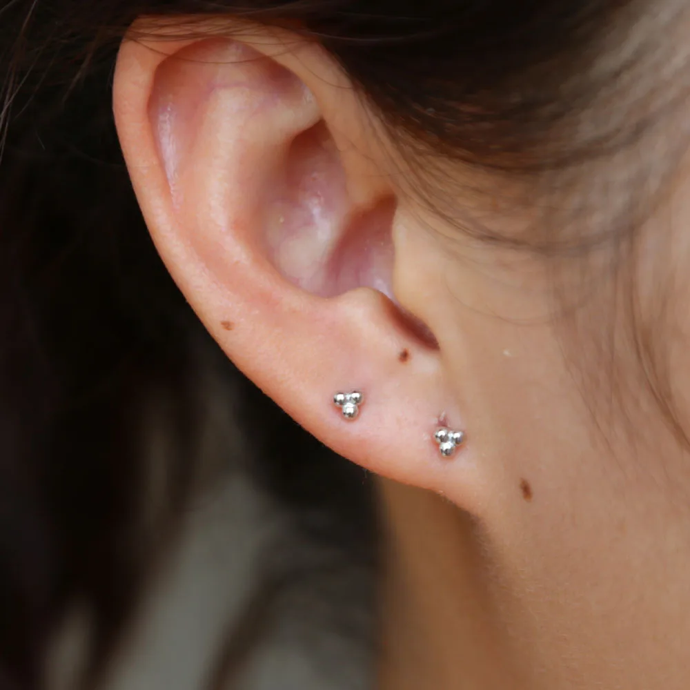 Женские серьги гвоздики из серебра 100% пробы с бусинами|Серьги-гвоздики| |