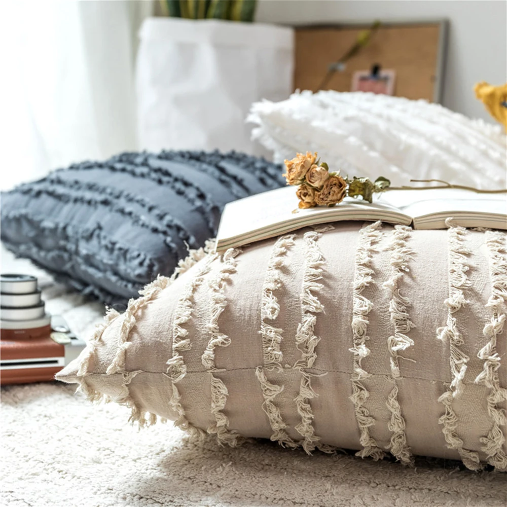 Желтая бежевая белая наволочка с кисточками украшение дома 50х50см хлопок жаккард