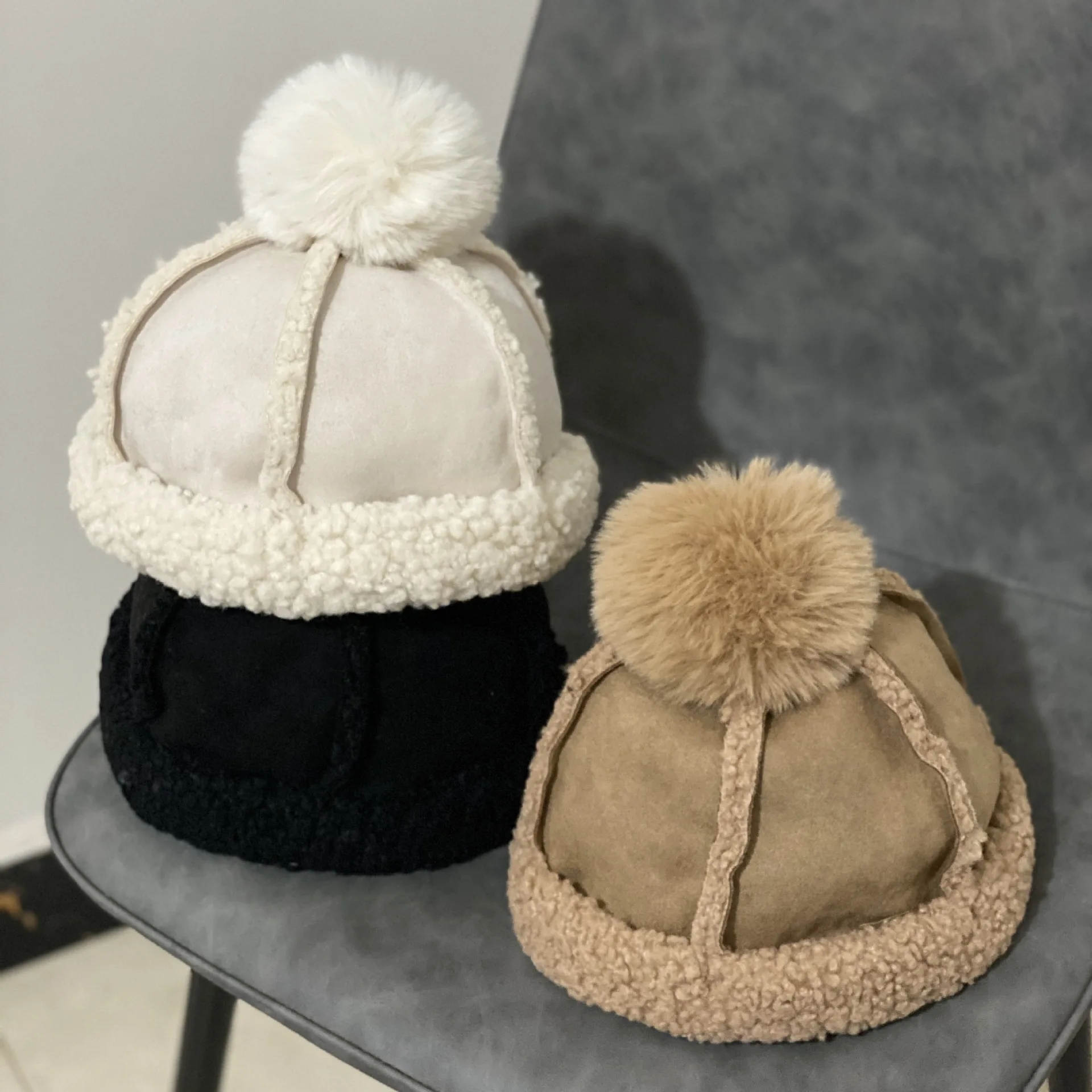 

Women's Hat Autumn and Winter Thick Lamb Wool Warm Landlord Hat Casual Wild Cute Pompom Ball Basin Hat Beanie