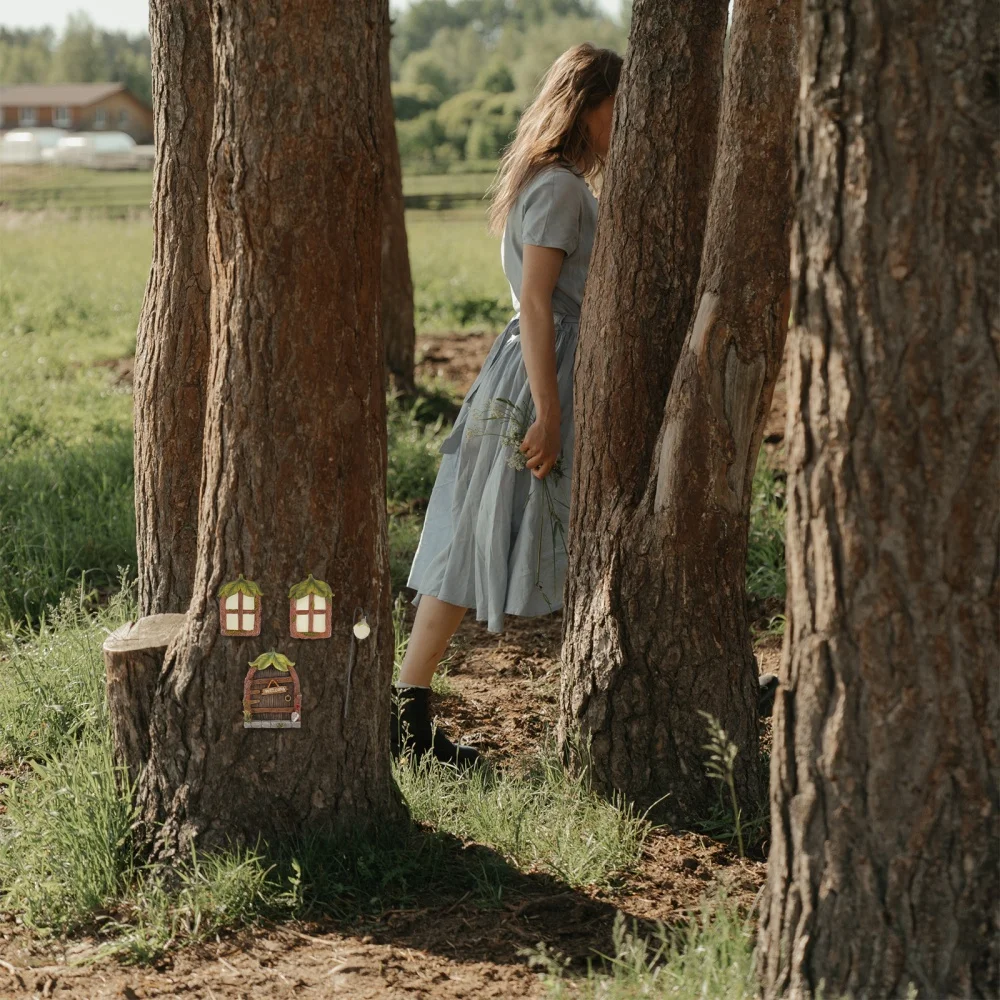 

1 Set Unique Luminous Window Door Models Scene Decors Small Model Adornments