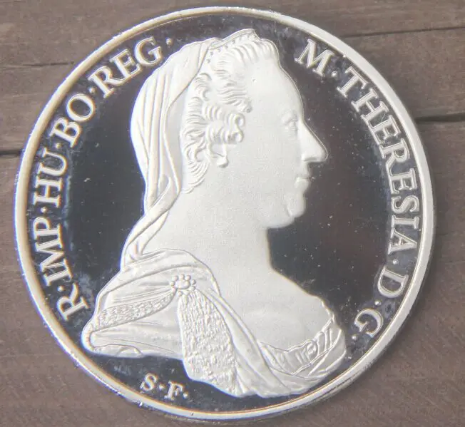 Queen Theresia Австро-Венгрии 40 мм серебряные позолоченные Коллекционные монеты вызов
