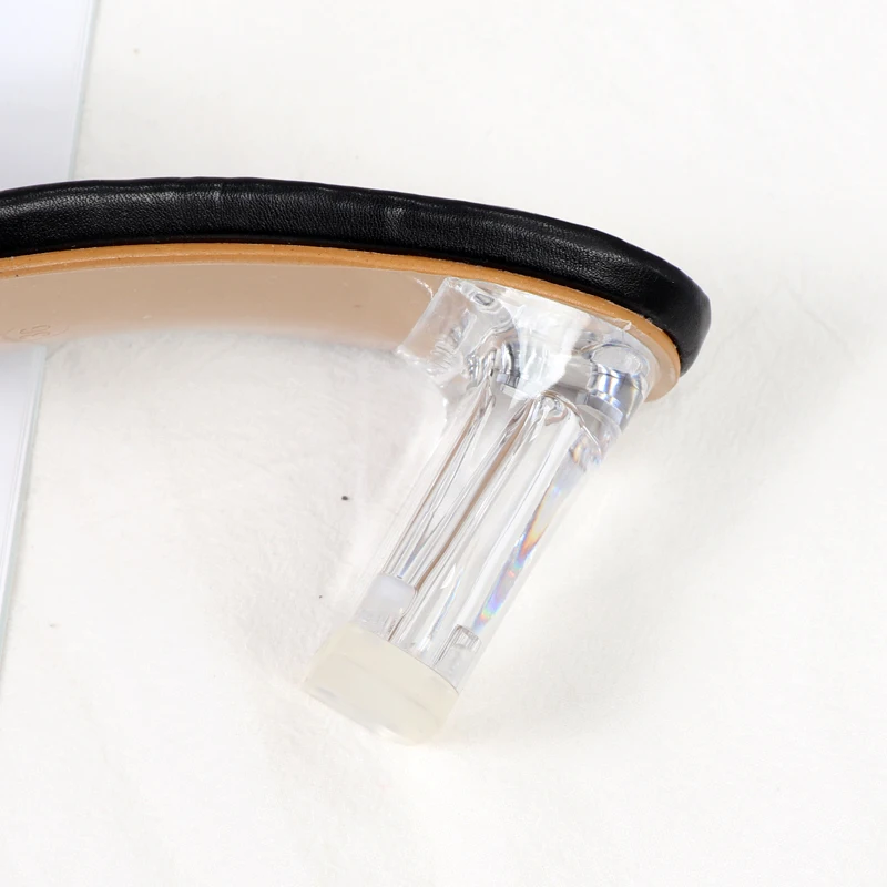 

Sexy see-through strappy-heel slipper woman 2021 new one-line Crystal see-through heel outdoor sandals with sand