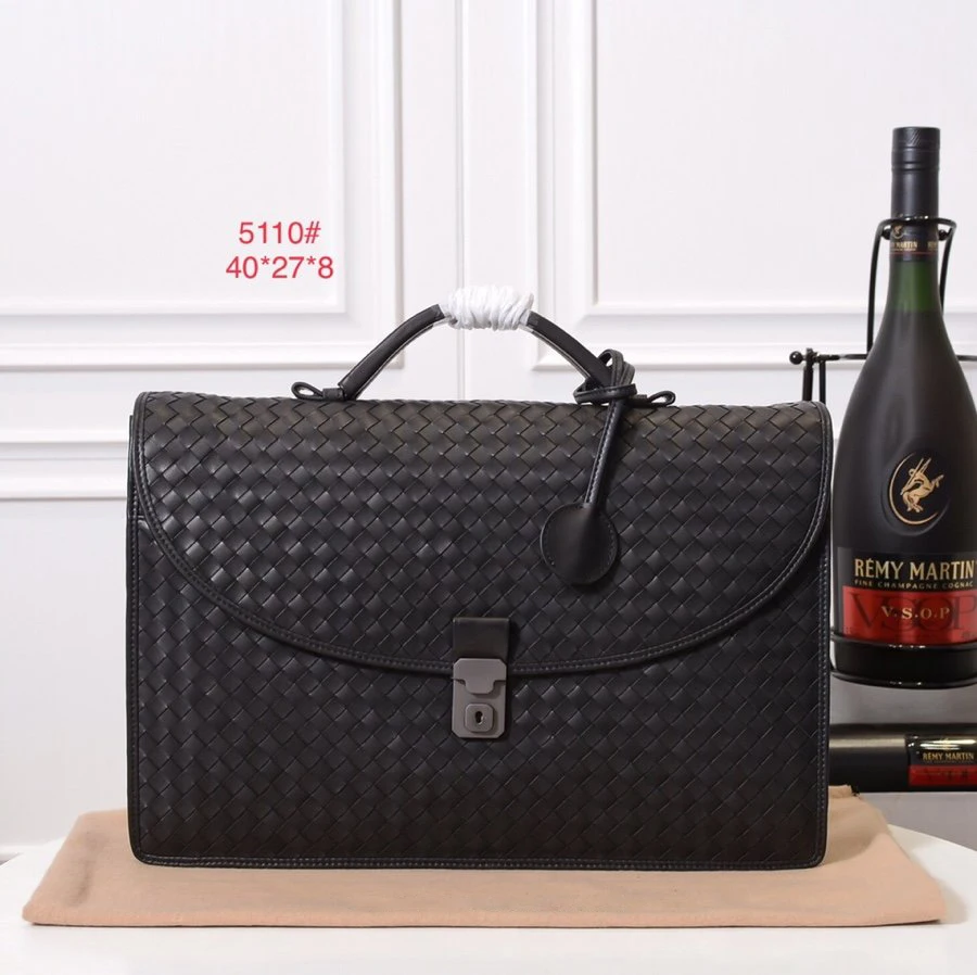 

2022 new men's leather woven business briefcase leather business bag handbag male bag