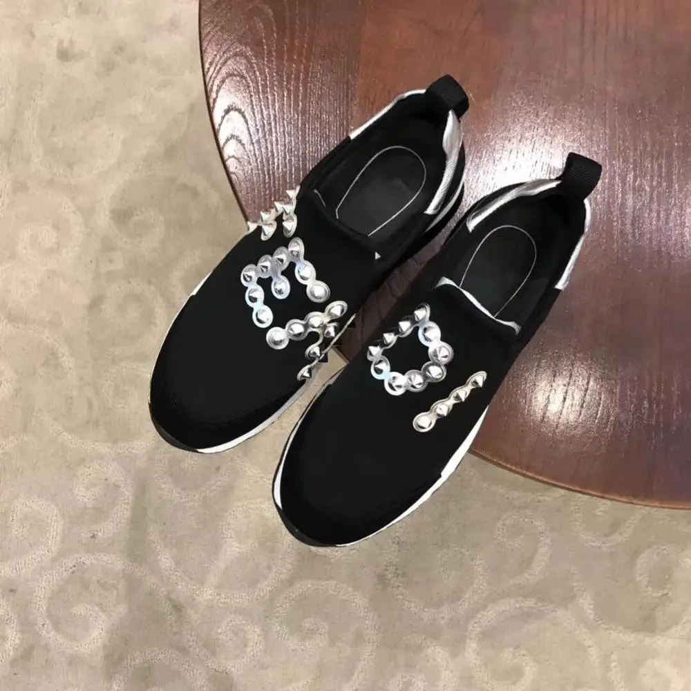 Лидер продаж женская обувь на плоской подошве с заклепками из эластичной ткани