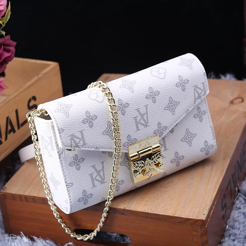 

Маленькая женская сумка с кожаной цепочкой, новая дизайнерская брендовая Сумочка, модная миниатюрная сумка-мессенджер на плечо с принтом, м...