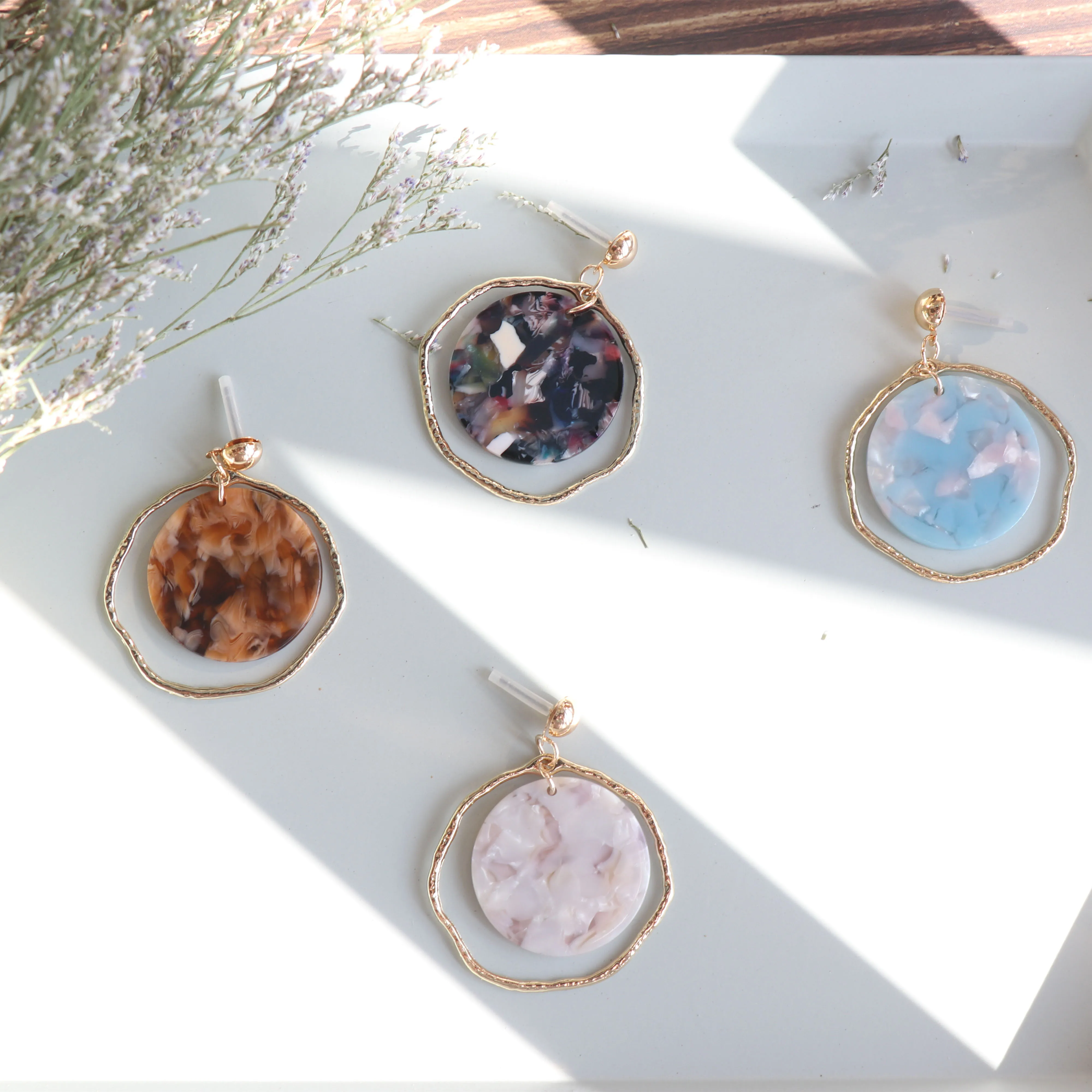 Весенние корейские круглые геометрические ацетатные серьги с неровным