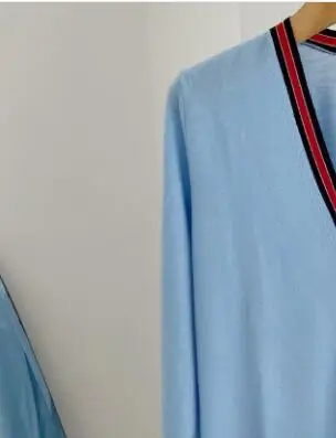 

Classic Contrasting Color Pocket Knit Cardigan Women's Soft Waxy Comfortable Thin V-neck Top