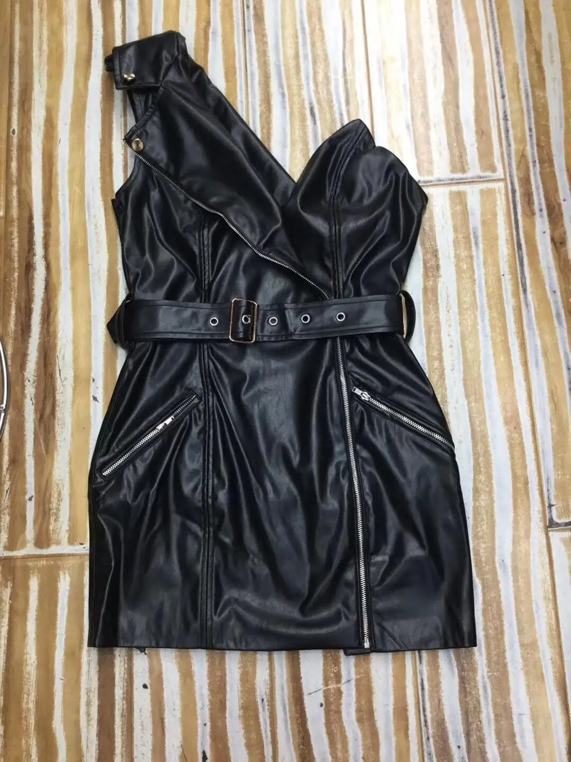 

2019 New Women black PU one - shoulder Vestidos Celebrity Evening Party Bodycon Bandage Dress