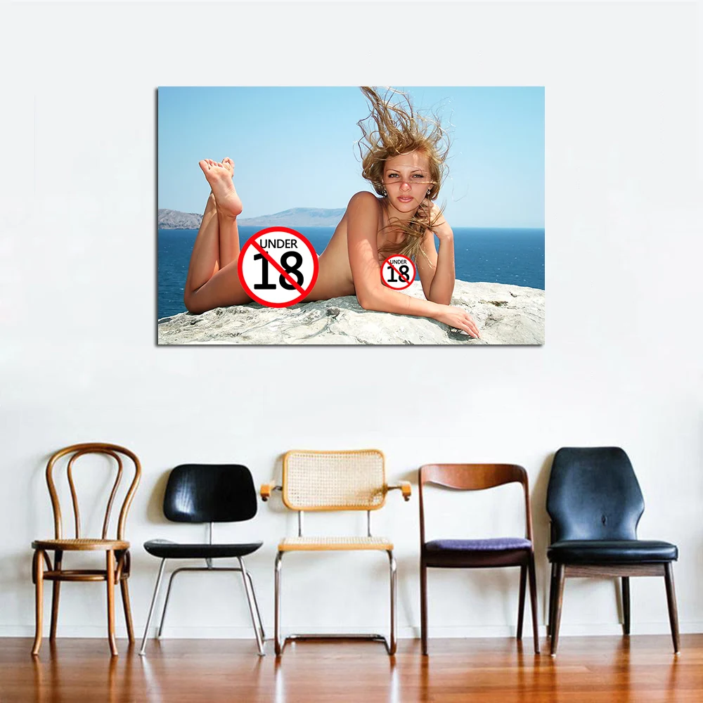 Плакат на холсте для спальни Обнаженная блондинка | Дом и сад