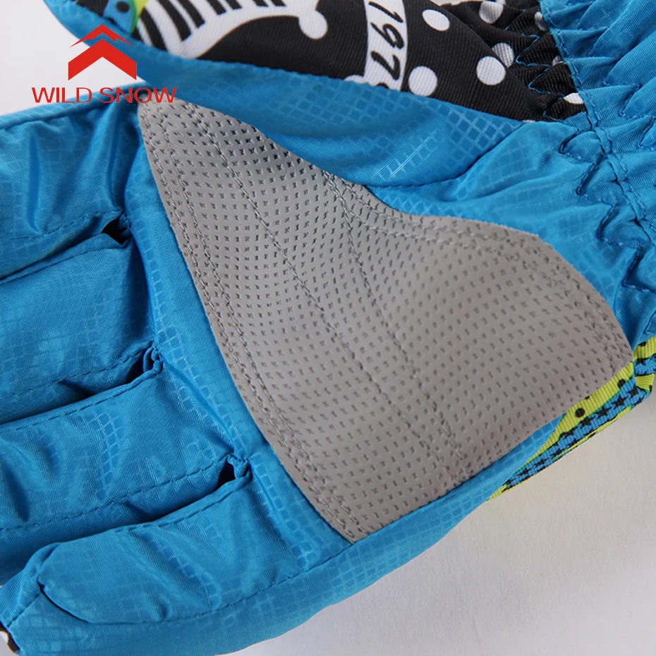 

Skiing & Snowboarding